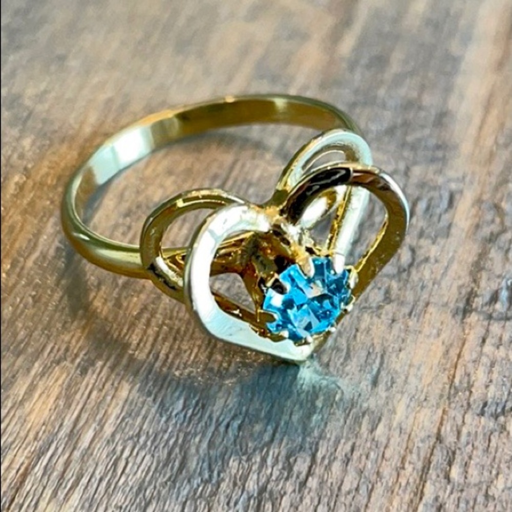 Vintage Gold Plated Layered Heart Ring with Topaz